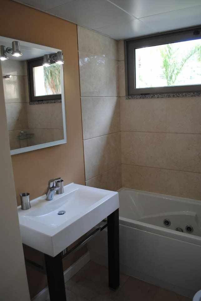 Plaza Bay Luxury Apartment With Swimming Pool กัลเลตา ภายนอก รูปภาพ